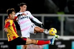 米乐体育官网-意甲领头羊尤文图斯险胜意乙球队(周日012意甲尤文图斯vs国际米兰)