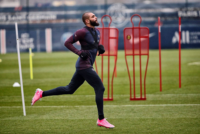 圣埃蒂安主场难求一胜，法甲前八位置动摇的简单介绍