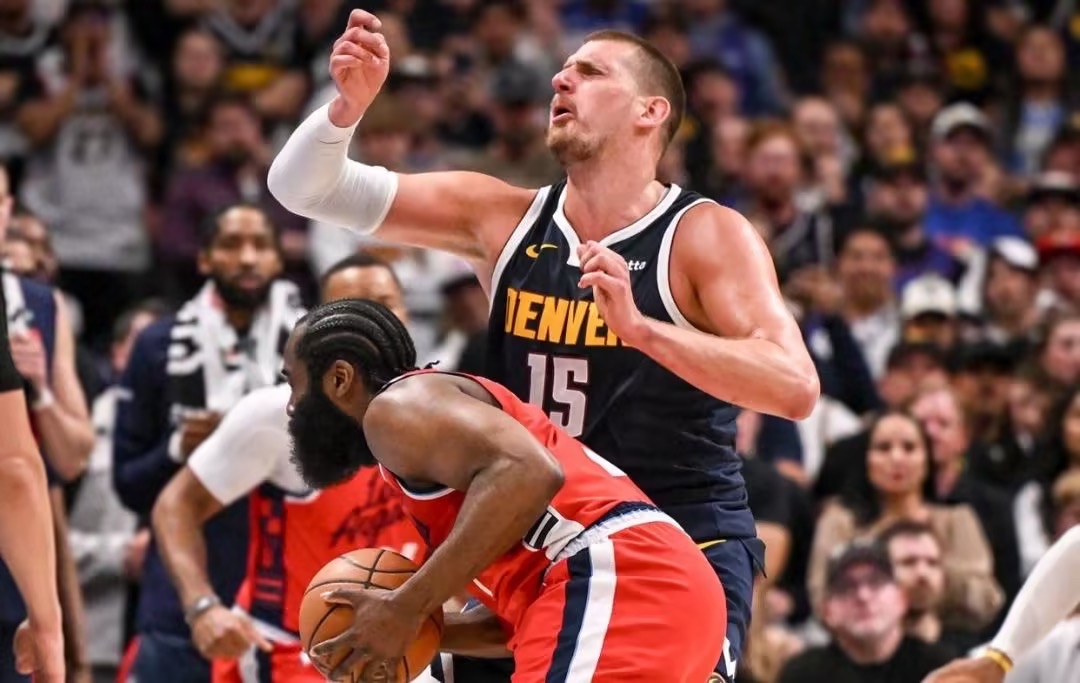 掘金与快船的比赛