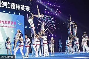 运动员们在比赛中展现出的坚韧与拼搏(运动员们在比赛中展现出的坚韧与拼搏精神)